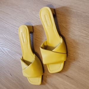TopShop Daisy Padded Slide